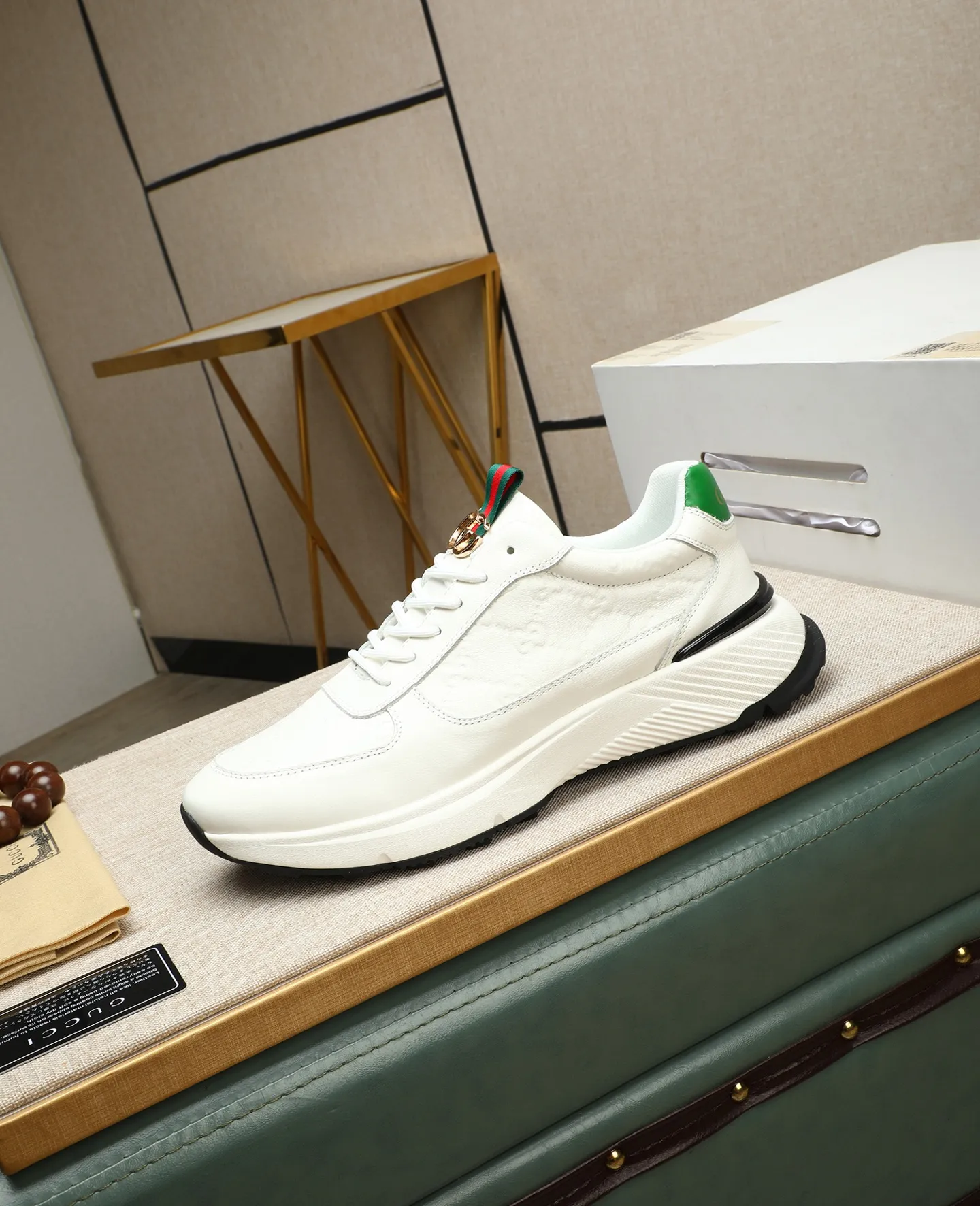 Men's shoes 💰460 GUCCI🔍🔍The latest models are on sale at the same time at the counter. Original calfskin imported from Italy, genuine leather lining, (high-end, extravagant, and classy) with exquisite workmanship. Soles: Original soles specially provided by the original factory. ⚠Exclusive double-layer movable molded soles are super comfortable⚠. Photos of the real thing🎬The real thing is even better🔍🔍"High quality·Follow the order" Code number 38-44